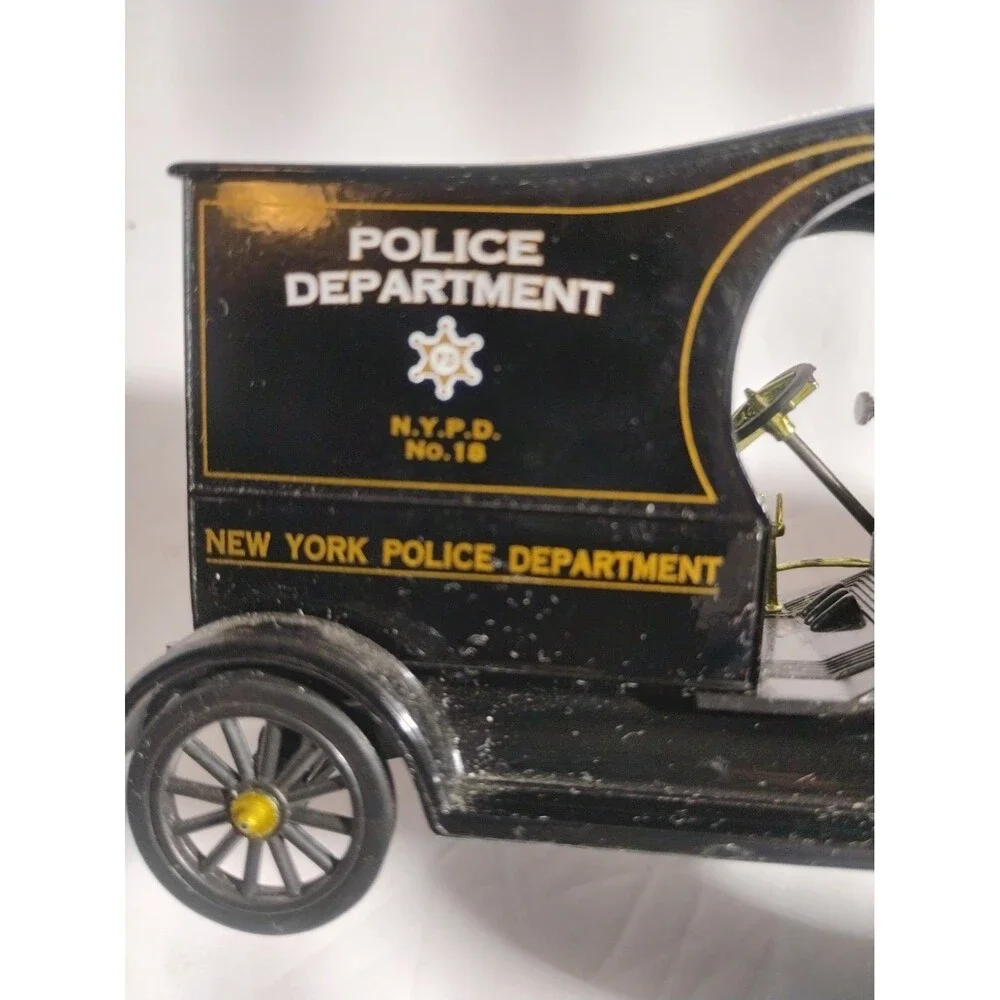 Ford Model T New York Police Department Paddy Wagon 1:24